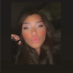 Meet your Posher, Panagiota